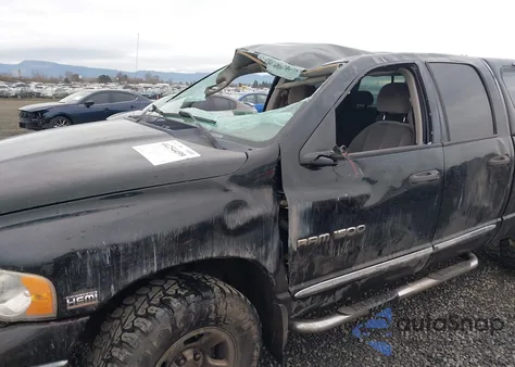 2004 Dodge Ram 1500 Slt/Laramie z USA, uszkodzony, nr VIN 1D7HU18D24S779860